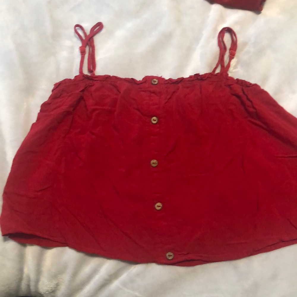 Red crop top medium